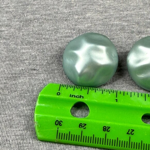 Vintage Mint Green Clip-On Earrings Textured Design Lightweight Costume Jewelry - Picture 10 of 16